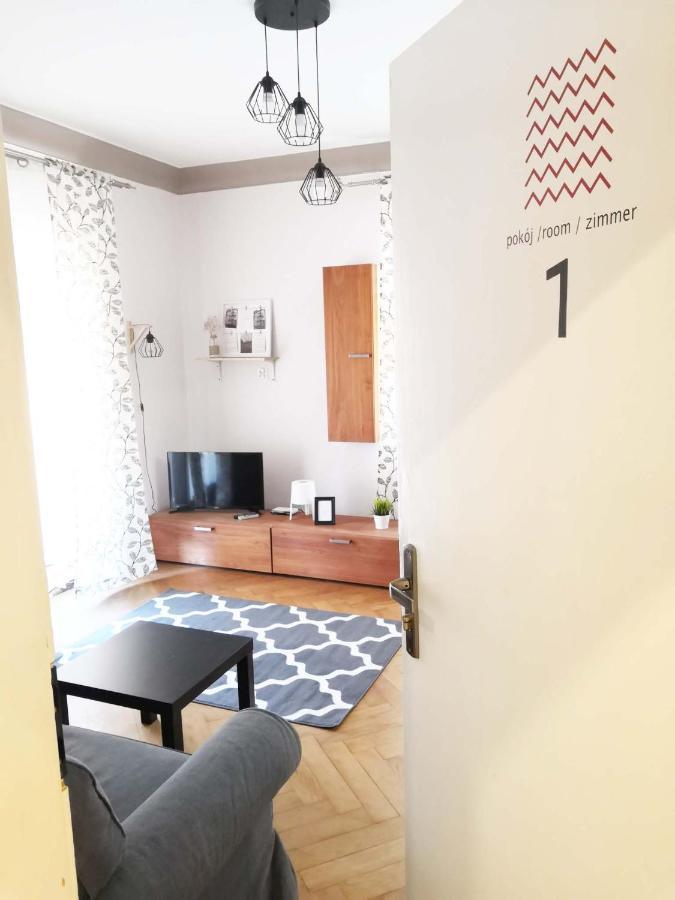 Bankowa 8 Guest Rooms Zielona Gora  Exterior photo